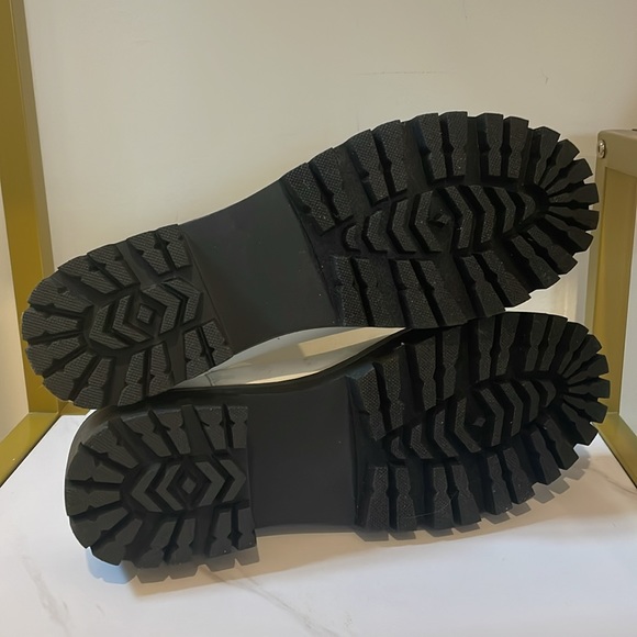 BP KORA LUG CHELSEA BOOT IN WHITE - Picture 6 of 7